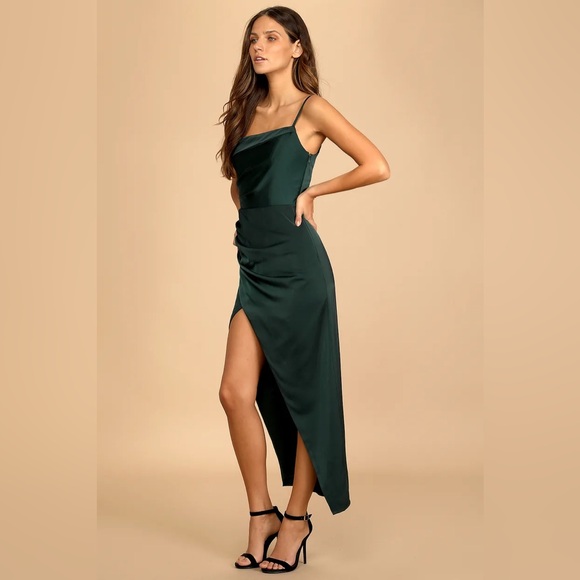 Lulu’s Showing Off a Little Emerald Green Asymmetrical Satin Midi Dress BNWT - Picture 2 of 5